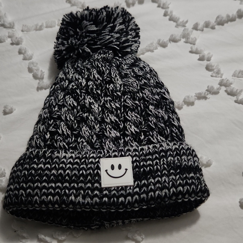 Newborn 0-3 months Baby Knit Pom-Pom Beanie | New Without Tags